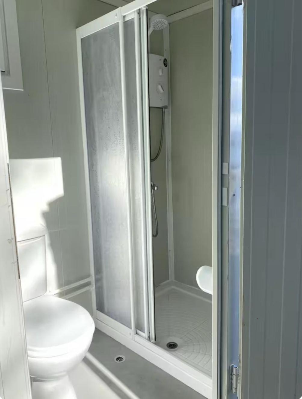 Corry Lodge Estate - Sheperds Huts Or Container Stays With Sea View Broadford (Isle of Skye) Eksteriør bilde