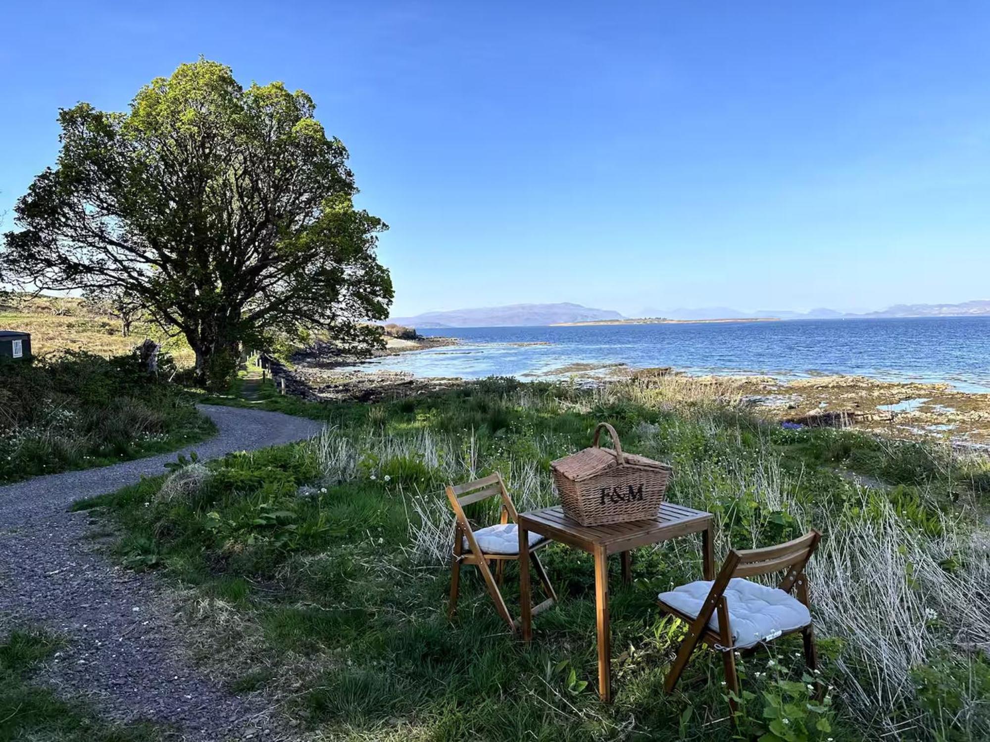 Corry Lodge Estate - Sheperds Huts Or Container Stays With Sea View Broadford (Isle of Skye) Eksteriør bilde