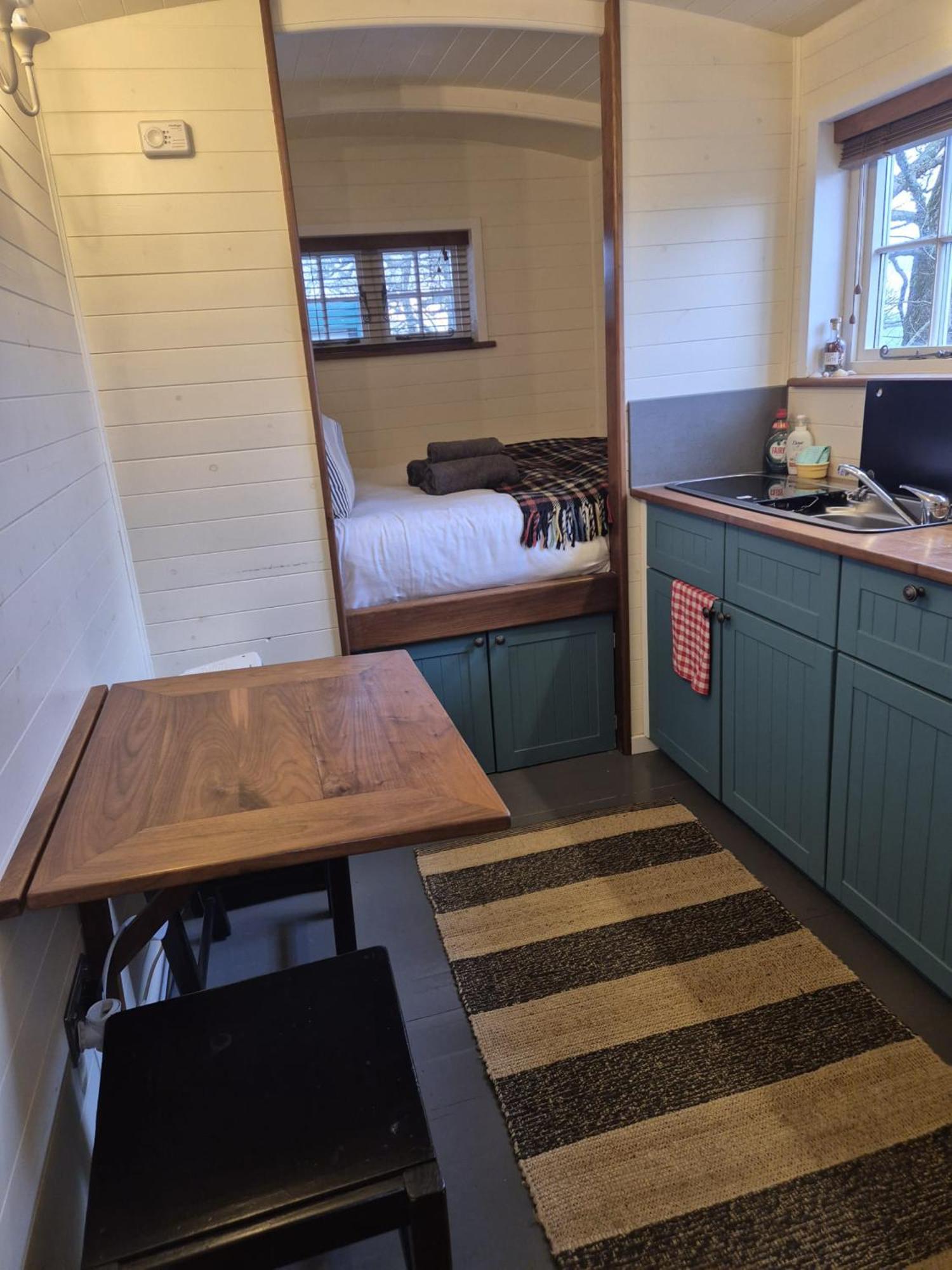 Corry Lodge Estate - Sheperds Huts Or Container Stays With Sea View Broadford (Isle of Skye) Eksteriør bilde